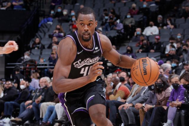 1640262901546063628.jpg K1体育官方网站-赛季中期可能被交易的8大球星 欧文西蒙斯领衔