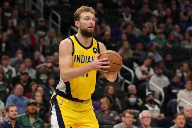 1640262896321053787.jpg K1体育官方网站-赛季中期可能被交易的8大球星 欧文西蒙斯领衔