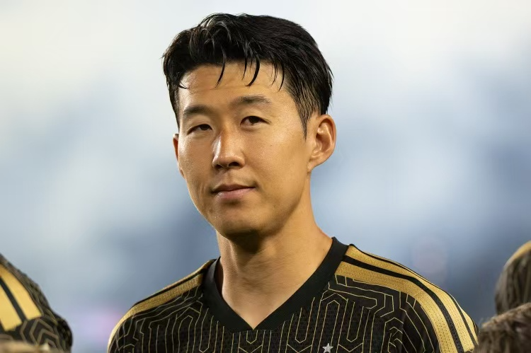 k1体育中国官方网站-后孙兴慜时代热刺要降级？英超降级二选一，热刺命运被利兹联拿捏