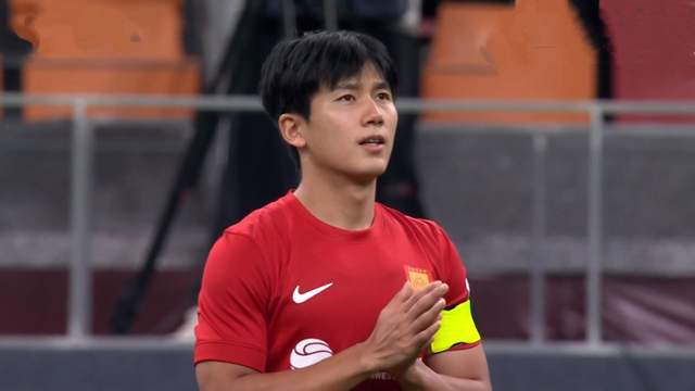 K1体育官方网站-刘建业一招鲜不灵了，向余望踢边路没防守 只会回传 重庆挖掘新星
